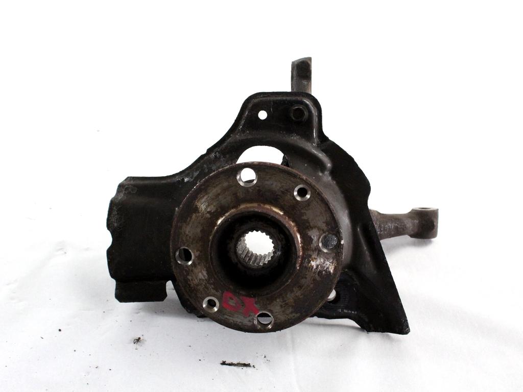 VRTLJIVI LEZAJ DESNO / PESTO KOLESA Z LEZAJEM SPREDAJ OEM N. 7770984 ORIGINAL REZERVNI DEL FIAT PUNTO 176 MK1/MK1 CABRIO (1993 - 08/1999) BENZINA LETNIK 1999