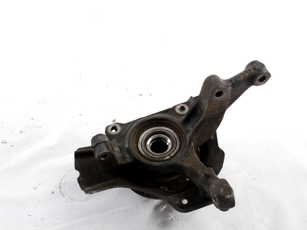 VRTLJIVI LEZAJ DESNO / PESTO KOLESA Z LEZAJEM SPREDAJ OEM N. 7770984 ORIGINAL REZERVNI DEL FIAT PUNTO 176 MK1/MK1 CABRIO (1993 - 08/1999) BENZINA LETNIK 1999