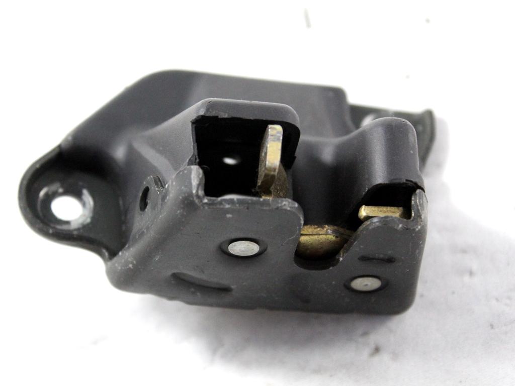 ZAKLEPANJE PRTLJA?NIH VRAT  OEM N. 46556073 ORIGINAL REZERVNI DEL LANCIA Y 840 (1996 - 2000) BENZINA LETNIK 1998