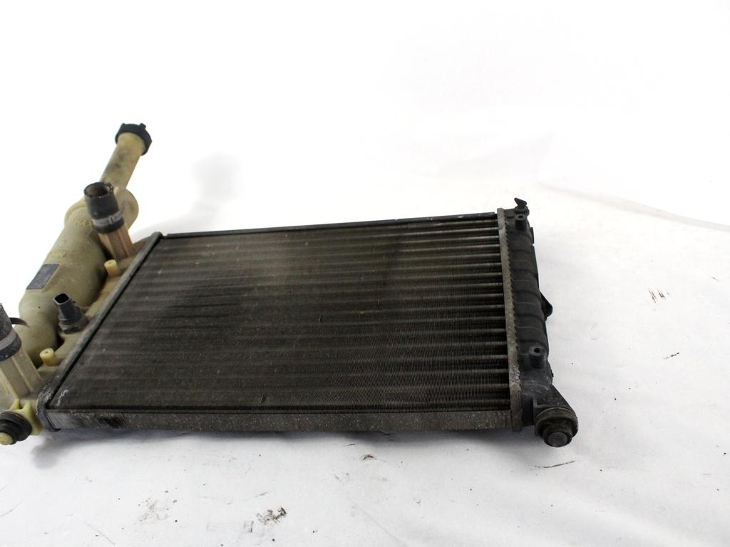 RADIATOR VODE OEM N. 46465015 ORIGINAL REZERVNI DEL LANCIA Y 840 (1996 - 2000) BENZINA LETNIK 1998