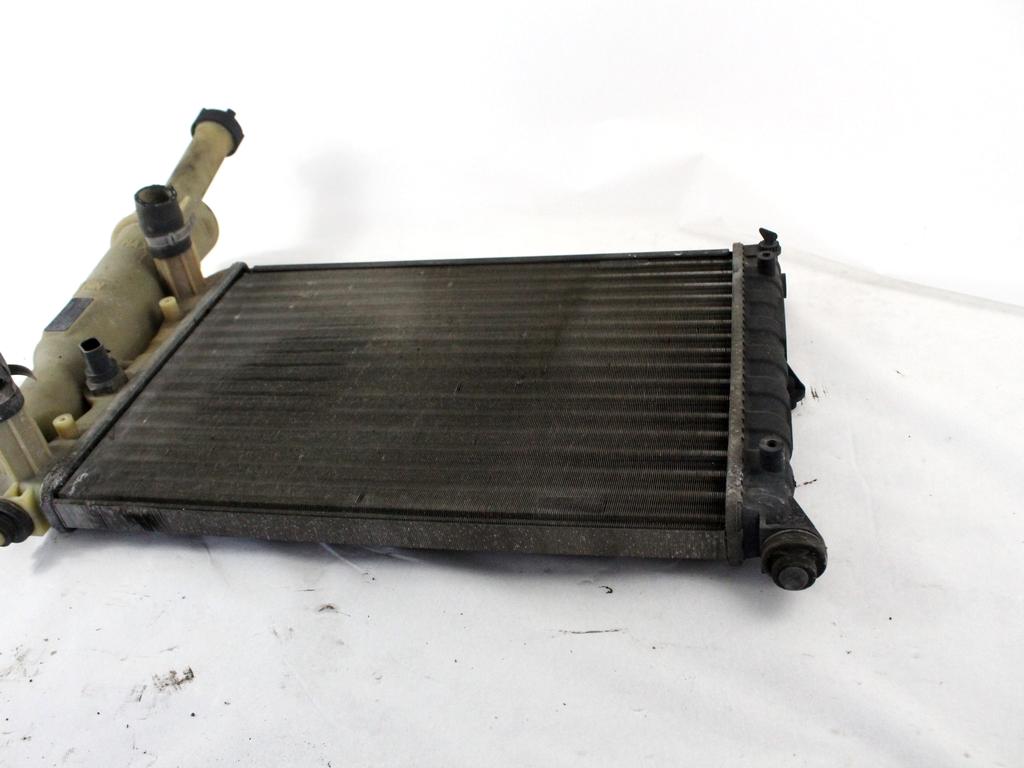 RADIATOR VODE OEM N. 46465015 ORIGINAL REZERVNI DEL LANCIA Y 840 (1996 - 2000) BENZINA LETNIK 1998