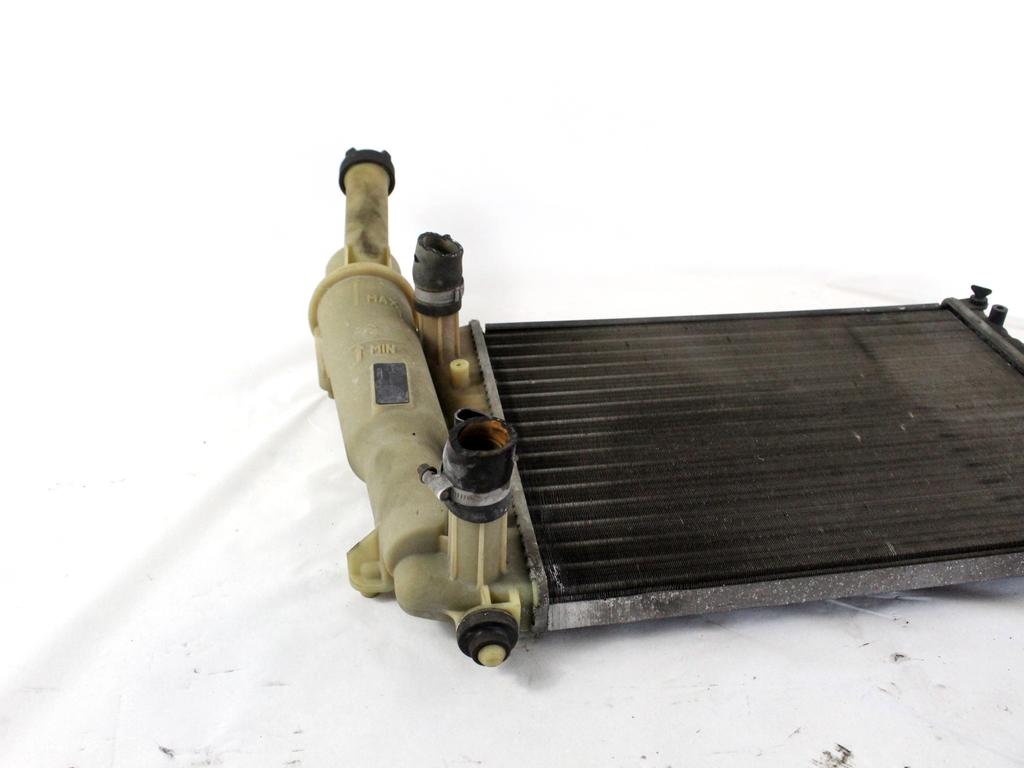 RADIATOR VODE OEM N. 46465015 ORIGINAL REZERVNI DEL LANCIA Y 840 (1996 - 2000) BENZINA LETNIK 1998