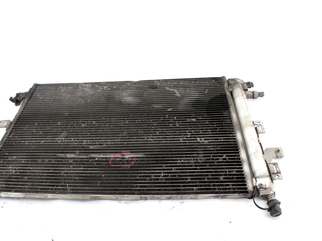 HLADILNIK KLIME OEM N. 8623367 ORIGINAL REZERVNI DEL VOLVO XC90 275 MK1 (2002 - 2014)DIESEL LETNIK 2008