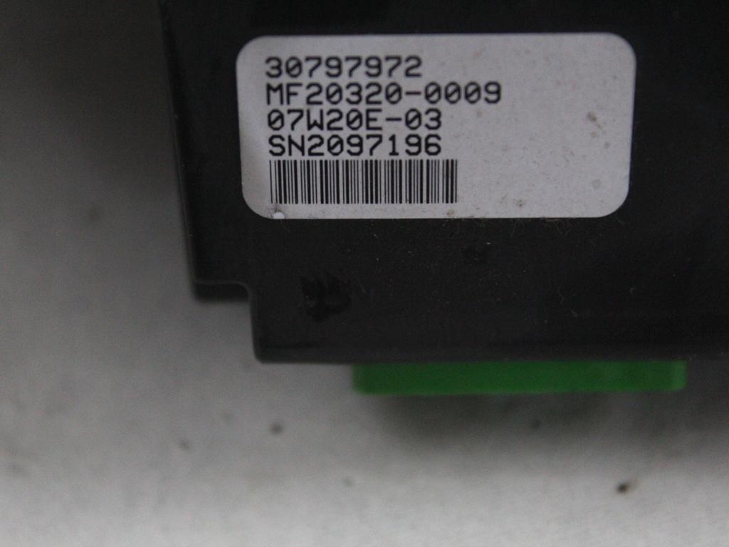 CELNA ENOTA ZA UPRAVLJANJE RADIA/NAVIGACIJ OEM N. 30797250 ORIGINAL REZERVNI DEL VOLVO XC90 275 MK1 (2002 - 2014)DIESEL LETNIK 2008