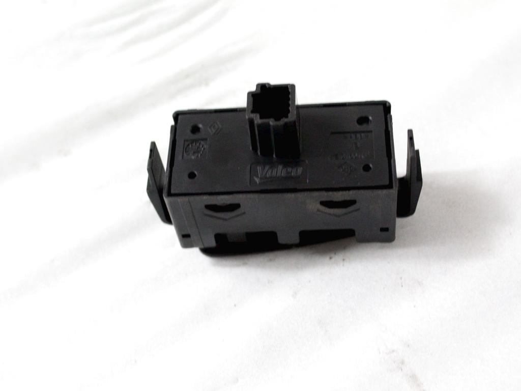 STIKALO VARNOSTNIH ZMIGAVCEV  OEM N. 252100502R ORIGINAL REZERVNI DEL RENAULT MEGANE MK3 BZ0/1 B3 DZ0/1 KZ0/1 BER/SPORTOUR/ESTATE (2009 - 2015) DIESEL LETNIK 2014