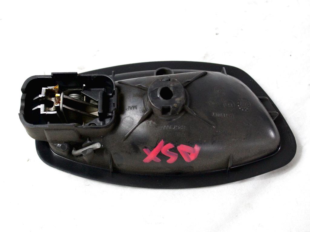 NOTRANJA KLJUKA  OEM N. 826730001R ORIGINAL REZERVNI DEL RENAULT MEGANE MK3 BZ0/1 B3 DZ0/1 KZ0/1 BER/SPORTOUR/ESTATE (2009 - 2015) DIESEL LETNIK 2014