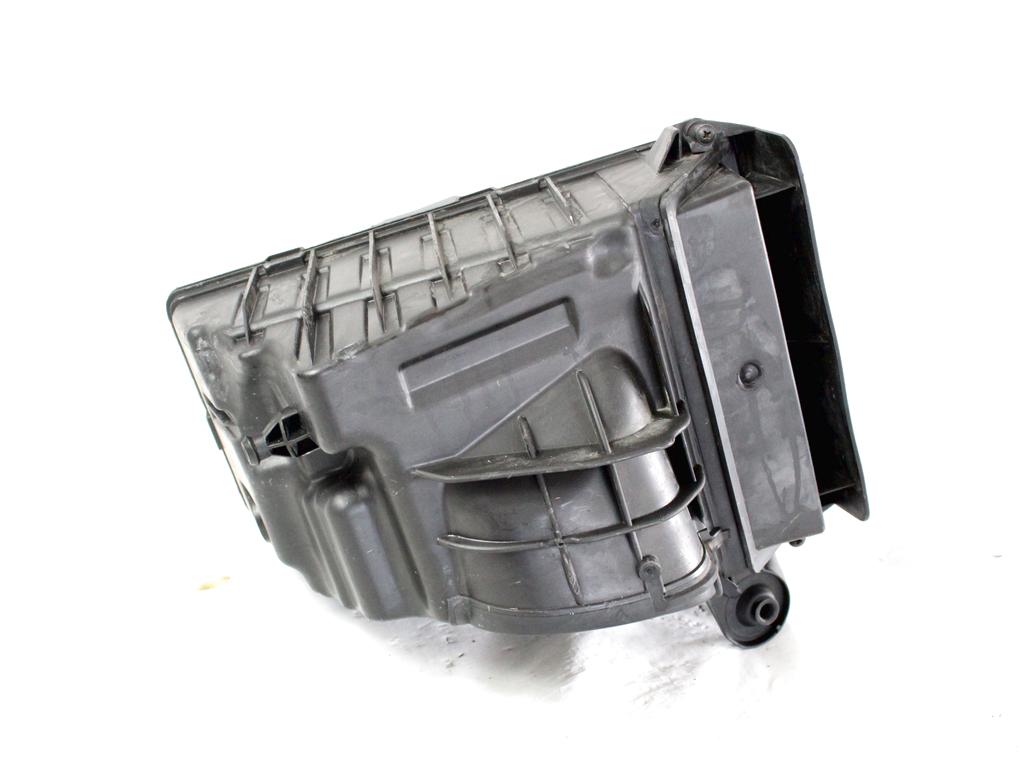 FILTAR ZRAKA OEM N. 8200947663 ORIGINAL REZERVNI DEL RENAULT MEGANE MK3 BZ0/1 B3 DZ0/1 KZ0/1 BER/SPORTOUR/ESTATE (2009 - 2015) DIESEL LETNIK 2014