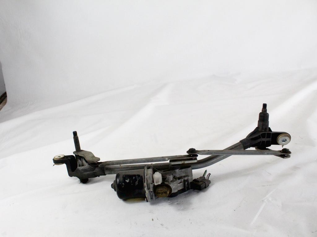 MOTORCEK PREDNJIH BRISALCEV OEM N. 288100941R ORIGINAL REZERVNI DEL RENAULT MEGANE MK3 BZ0/1 B3 DZ0/1 KZ0/1 BER/SPORTOUR/ESTATE (2009 - 2015) DIESEL LETNIK 2014