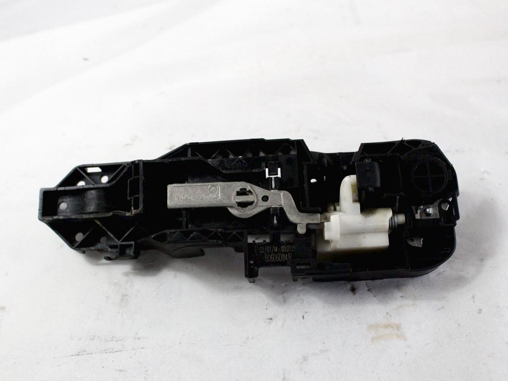 ZUNANJA KLJUKA ZADNJA DESNA VRATA OEM N. 806B04979R ORIGINAL REZERVNI DEL RENAULT MEGANE MK3 BZ0/1 B3 DZ0/1 KZ0/1 BER/SPORTOUR/ESTATE (2009 - 2015) DIESEL LETNIK 2014