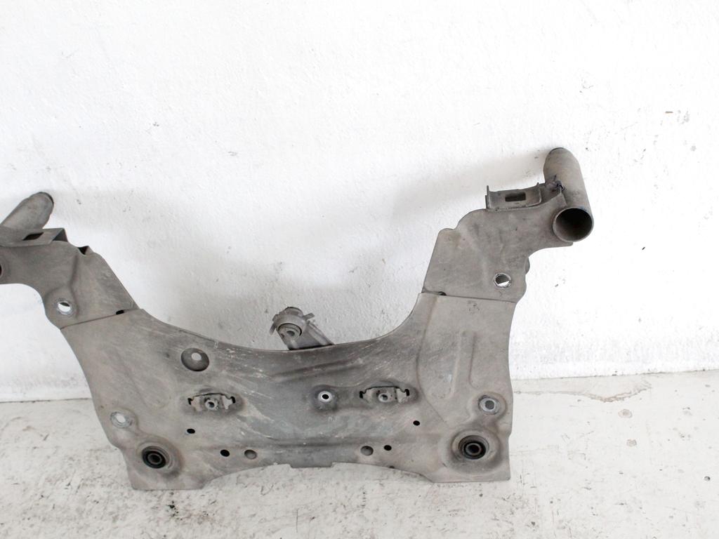 SPREDNJA OS/NOSILEC MOTORJA OEM N. 544015980R ORIGINAL REZERVNI DEL RENAULT MEGANE MK3 BZ0/1 B3 DZ0/1 KZ0/1 BER/SPORTOUR/ESTATE (2009 - 2015) DIESEL LETNIK 2014