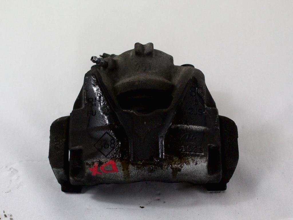 SPREDNJE DESNE ZAVORNE CELJUSTI  OEM N. 410018218R ORIGINAL REZERVNI DEL RENAULT MEGANE MK3 BZ0/1 B3 DZ0/1 KZ0/1 BER/SPORTOUR/ESTATE (2009 - 2015) DIESEL LETNIK 2014