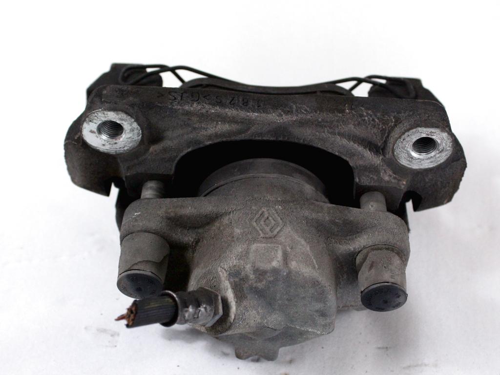 SPREDNJE DESNE ZAVORNE CELJUSTI  OEM N. 410018218R ORIGINAL REZERVNI DEL RENAULT MEGANE MK3 BZ0/1 B3 DZ0/1 KZ0/1 BER/SPORTOUR/ESTATE (2009 - 2015) DIESEL LETNIK 2014