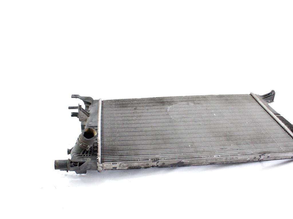 RADIATOR VODE OEM N. 214105378R ORIGINAL REZERVNI DEL RENAULT MEGANE MK3 BZ0/1 B3 DZ0/1 KZ0/1 BER/SPORTOUR/ESTATE (2009 - 2015) DIESEL LETNIK 2014