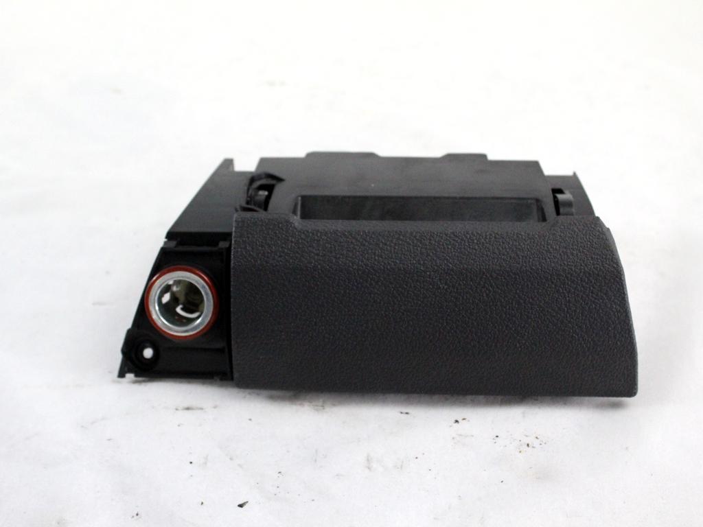 PEPELNIK / DRZALA ZA PIJACO OEM N. 1T1857961K71N ORIGINAL REZERVNI DEL VOLKSWAGEN TOURAN 1T3 MK1 R2 (2010 - 2015) DIESEL LETNIK 2015