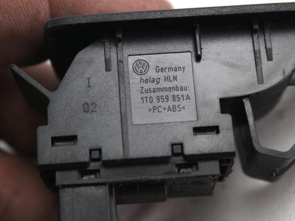 ZADNJE STIKALO OEM N. 5K0959855 ORIGINAL REZERVNI DEL VOLKSWAGEN TOURAN 1T3 MK1 R2 (2010 - 2015) DIESEL LETNIK 2015