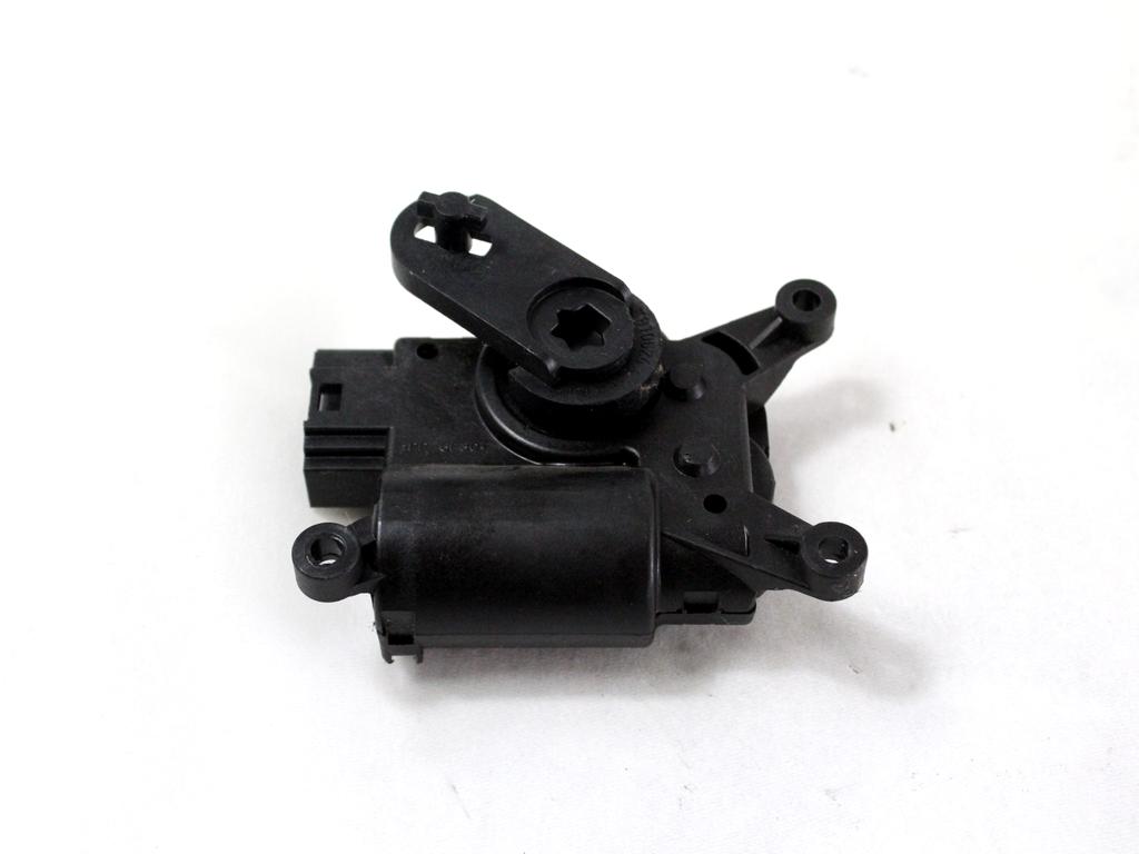 MOTORCEK OGREVANJA OEM N. 1K0907511Q ORIGINAL REZERVNI DEL VOLKSWAGEN TOURAN 1T3 MK1 R2 (2010 - 2015) DIESEL LETNIK 2015