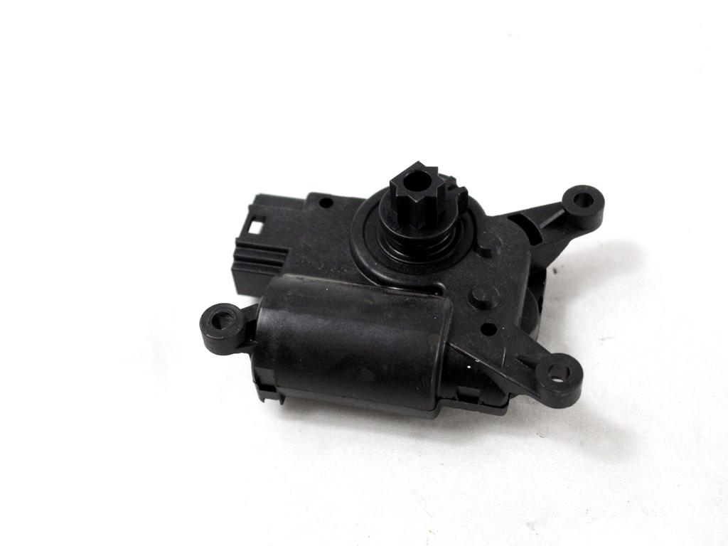 MOTORCEK OGREVANJA OEM N. 5Q0907511L ORIGINAL REZERVNI DEL VOLKSWAGEN TOURAN 1T3 MK1 R2 (2010 - 2015) DIESEL LETNIK 2015