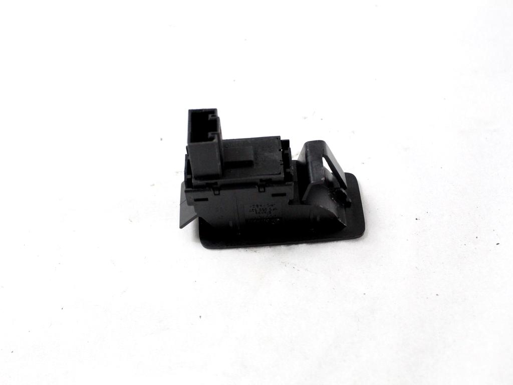 ZADNJE STIKALO OEM N. 5K0959855 ORIGINAL REZERVNI DEL VOLKSWAGEN TOURAN 1T3 MK1 R2 (2010 - 2015) DIESEL LETNIK 2015