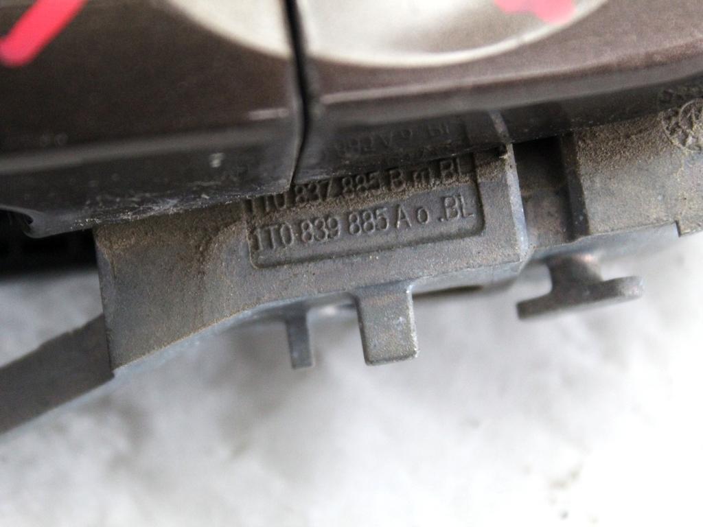 ZUNANJA KLJUKA ZADNJA LEVA VRATA OEM N. 7H0837205DGRU ORIGINAL REZERVNI DEL VOLKSWAGEN TOURAN 1T3 MK1 R2 (2010 - 2015) DIESEL LETNIK 2015