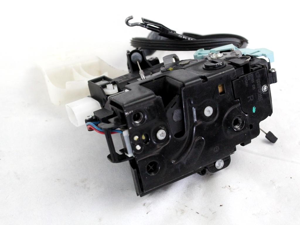 CENTRALNO ZAKLEPANJE ZADNJIH DESNIH VRAT OEM N. 7L0839016J ORIGINAL REZERVNI DEL VOLKSWAGEN TOURAN 1T3 MK1 R2 (2010 - 2015) DIESEL LETNIK 2015