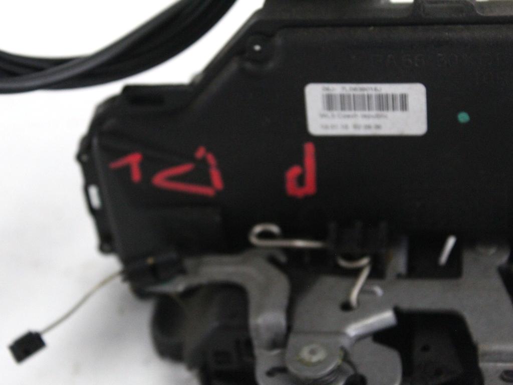 CENTRALNO ZAKLEPANJE ZADNJIH DESNIH VRAT OEM N. 7L0839016J ORIGINAL REZERVNI DEL VOLKSWAGEN TOURAN 1T3 MK1 R2 (2010 - 2015) DIESEL LETNIK 2015