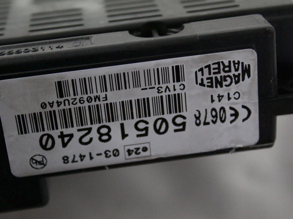 KONTROLA UDOBJA (BLUE & ME) OEM N. 50518240 ORIGINAL REZERVNI DEL ALFA ROMEO 159 939 BER/SW (2005 - 2013) DIESEL LETNIK 2010