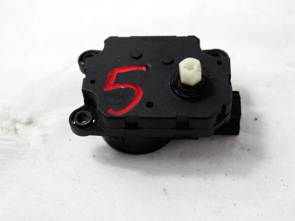 MOTORCEK OGREVANJA OEM N. 52421941 ORIGINAL REZERVNI DEL ALFA ROMEO 159 939 BER/SW (2005 - 2013) DIESEL LETNIK 2010