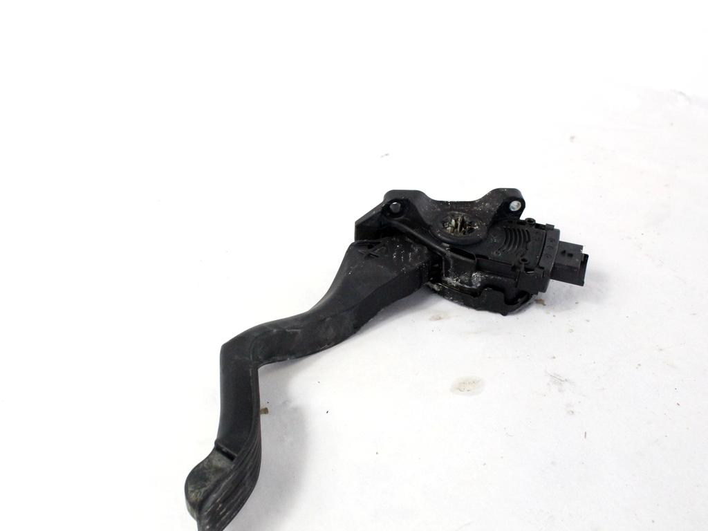 PEDALI OEM N. 9671433780 ORIGINAL REZERVNI DEL PEUGEOT 2008 U (2013 - 2019) BENZINA LETNIK 2018