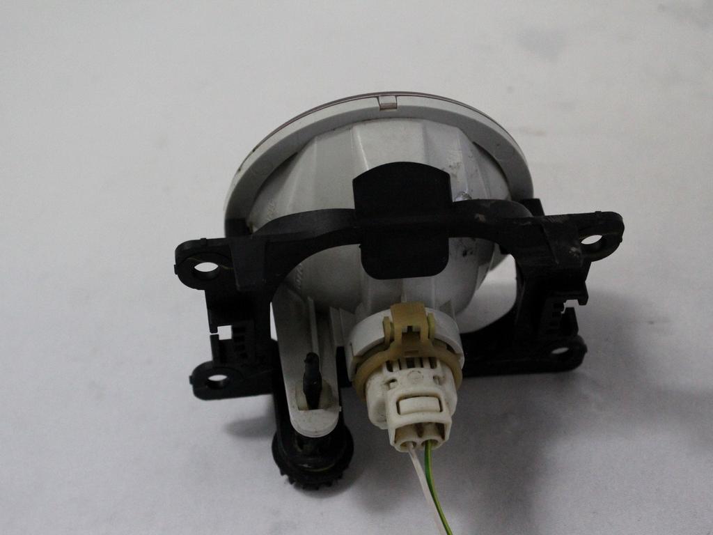 DESNA MEGLENKA OEM N. 9675450980 ORIGINAL REZERVNI DEL PEUGEOT 2008 U (2013 - 2019) BENZINA LETNIK 2018