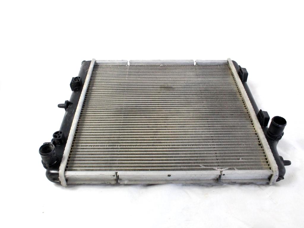 RADIATOR VODE OEM N. 9684522780 ORIGINAL REZERVNI DEL PEUGEOT 2008 U (2013 - 2019) BENZINA LETNIK 2018