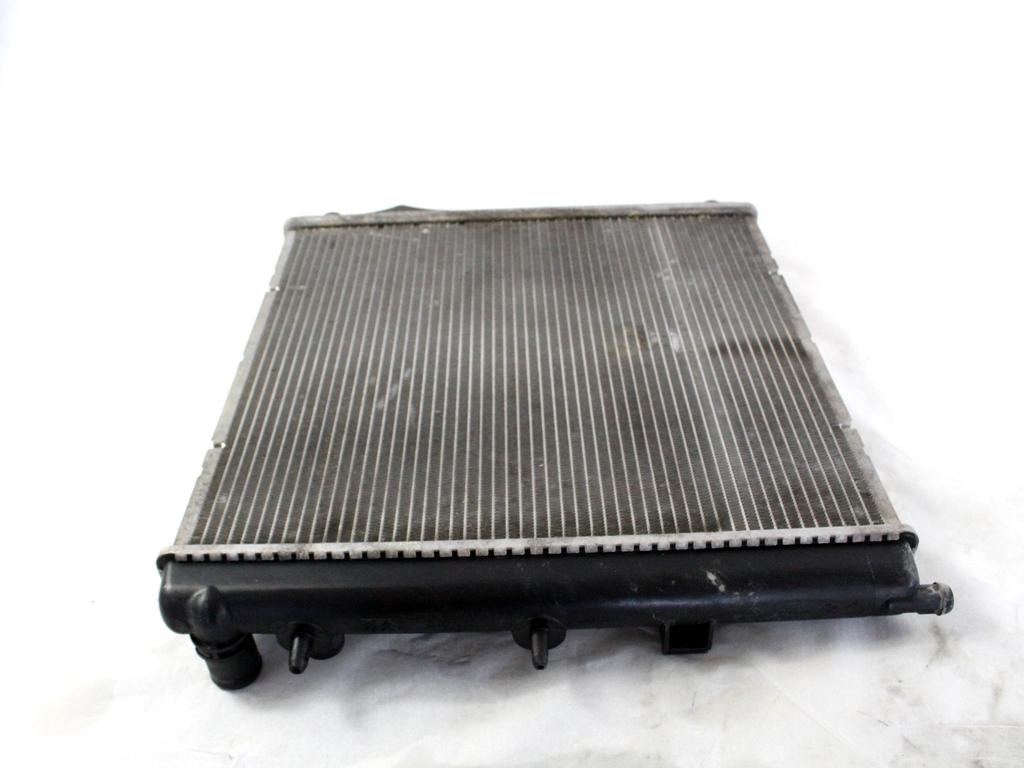 RADIATOR VODE OEM N. 9684522780 ORIGINAL REZERVNI DEL PEUGEOT 2008 U (2013 - 2019) BENZINA LETNIK 2018