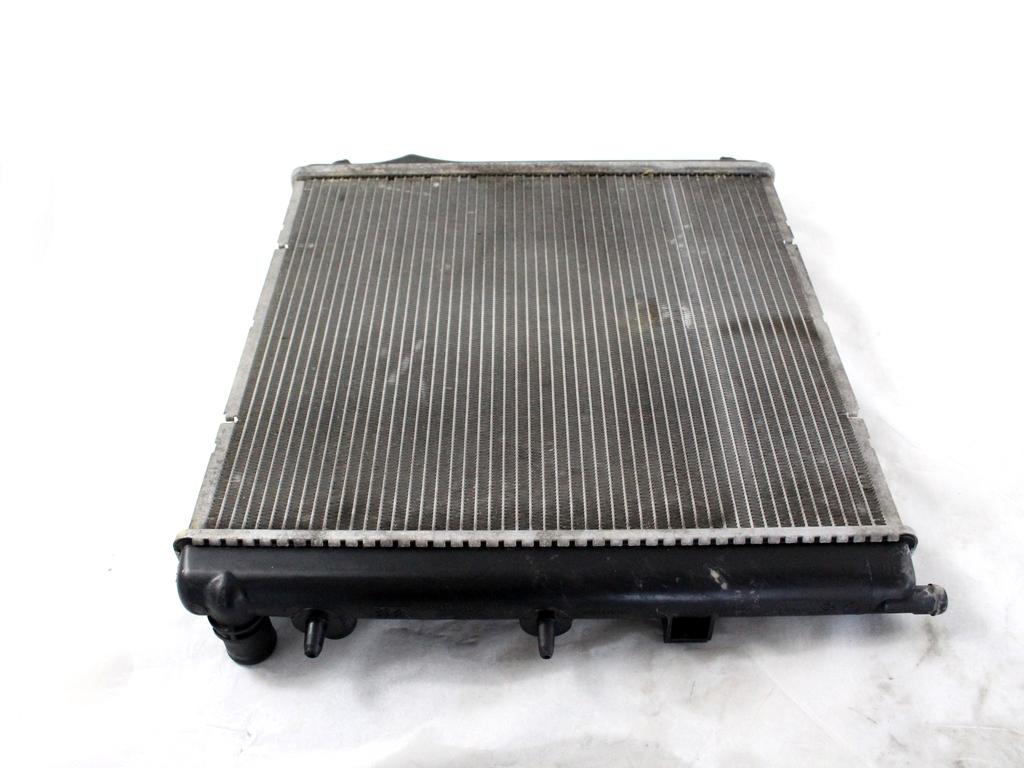 RADIATOR VODE OEM N. 9684522780 ORIGINAL REZERVNI DEL PEUGEOT 2008 U (2013 - 2019) BENZINA LETNIK 2018