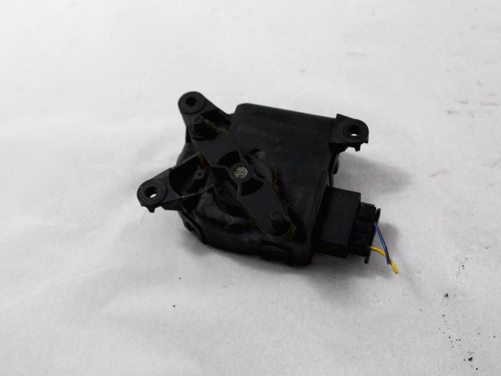 MOTORCEK OGREVANJA OEM N. 6NN008298-02 ORIGINAL REZERVNI DEL OPEL CORSA C X01 (10/2000 - 2004) BENZINA LETNIK 2001