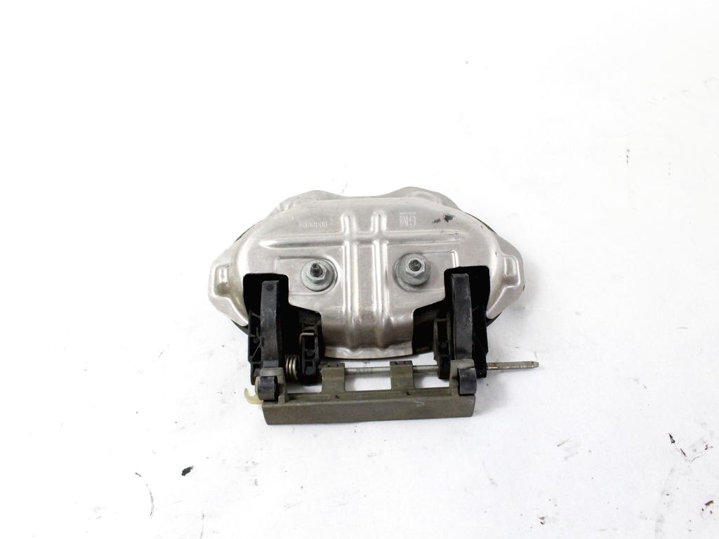 ZUNANJA KLJUKA SPREDNJA DESNA VRATA OEM N. 93176737 ORIGINAL REZERVNI DEL OPEL CORSA C X01 (10/2000 - 2004) BENZINA LETNIK 2001