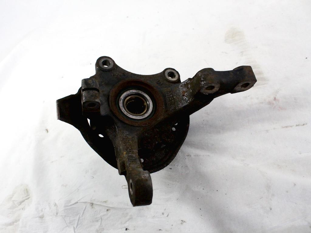 VRTLJIVI LEZAJ DESNO / PESTO KOLESA Z LEZAJEM SPREDAJ OEM N. 9156141 ORIGINAL REZERVNI DEL OPEL CORSA C X01 (10/2000 - 2004) BENZINA LETNIK 2001