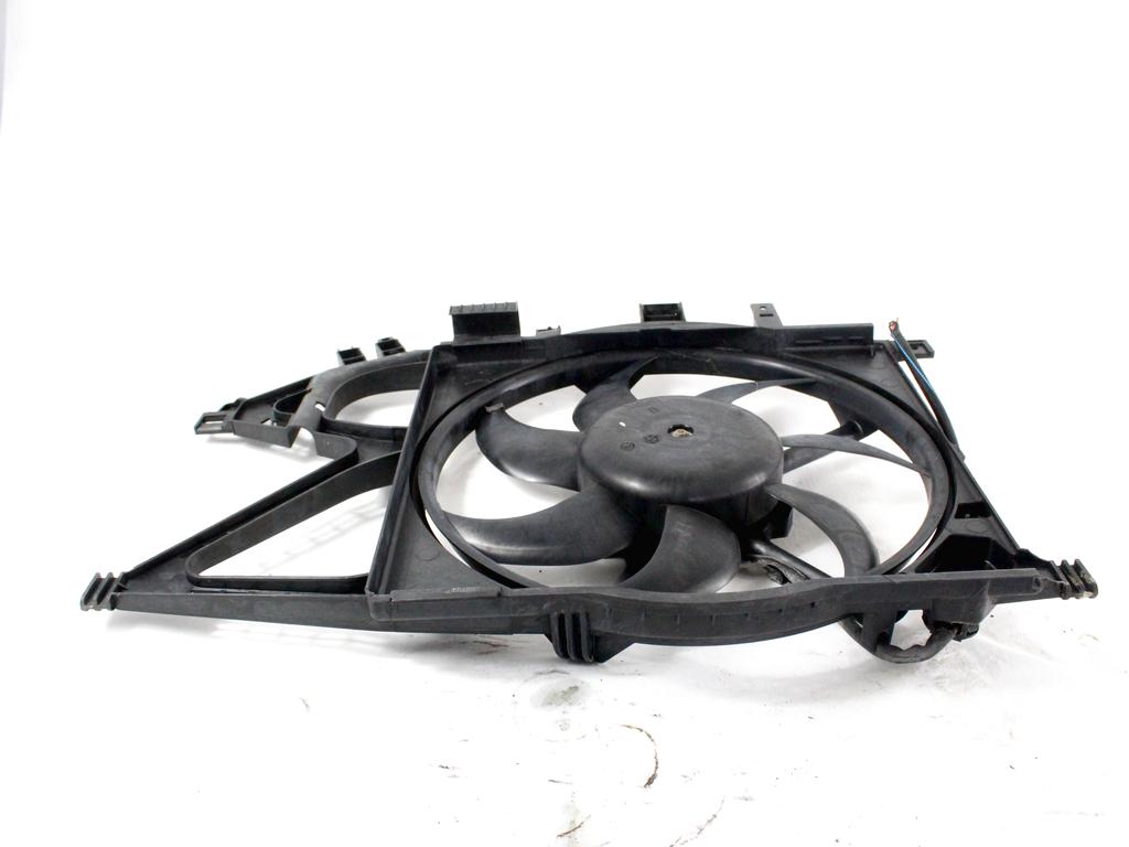 VENTILATOR HLADILNIKA OEM N. 24445153 ORIGINAL REZERVNI DEL OPEL CORSA C X01 (10/2000 - 2004) BENZINA LETNIK 2001