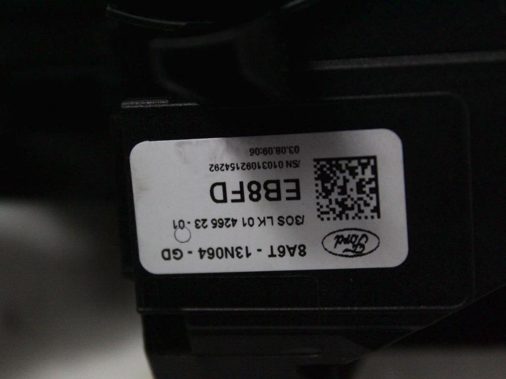KONTAKT SPIRALA OEM N. 8A6T-13N064-GD ORIGINAL REZERVNI DEL FORD FIESTA CB1 CNN MK6 (09/2008 - 11/2012) BENZINA/GPL LETNIK 2009