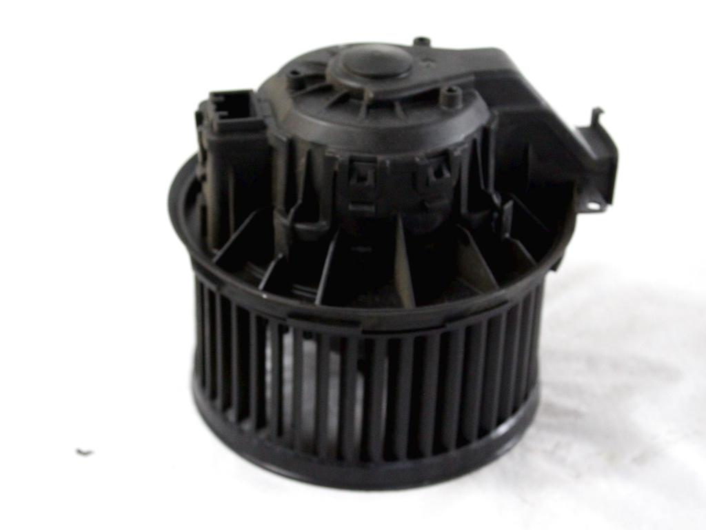 VENTILATOR  KABINE  OEM N. 8E2H-18456-AA ORIGINAL REZERVNI DEL FORD FIESTA CB1 CNN MK6 (09/2008 - 11/2012) BENZINA/GPL LETNIK 2009