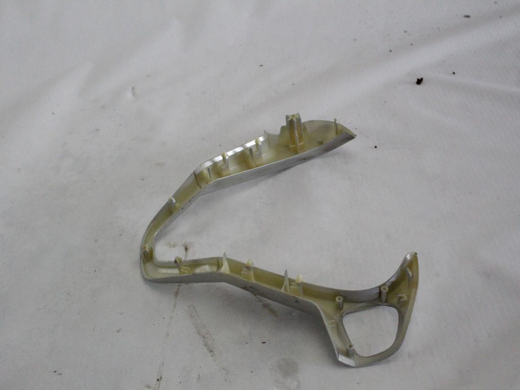 NOTRANJE OKRASNE LETVE  OEM N.  ORIGINAL REZERVNI DEL FORD FIESTA CB1 CNN MK6 (09/2008 - 11/2012) BENZINA/GPL LETNIK 2009