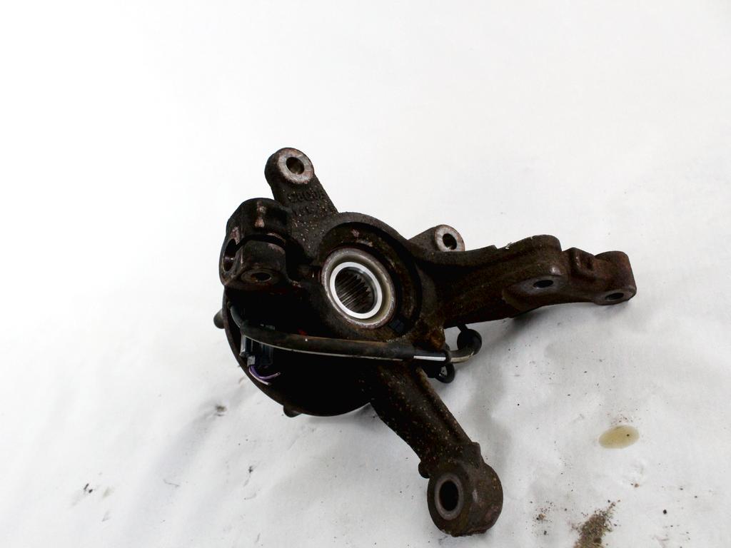 VRTLJIVI LEZAJ DESNO / PESTO KOLESA Z LEZAJEM SPREDAJ OEM N. 1544566 ORIGINAL REZERVNI DEL FORD FIESTA CB1 CNN MK6 (09/2008 - 11/2012) BENZINA/GPL LETNIK 2009