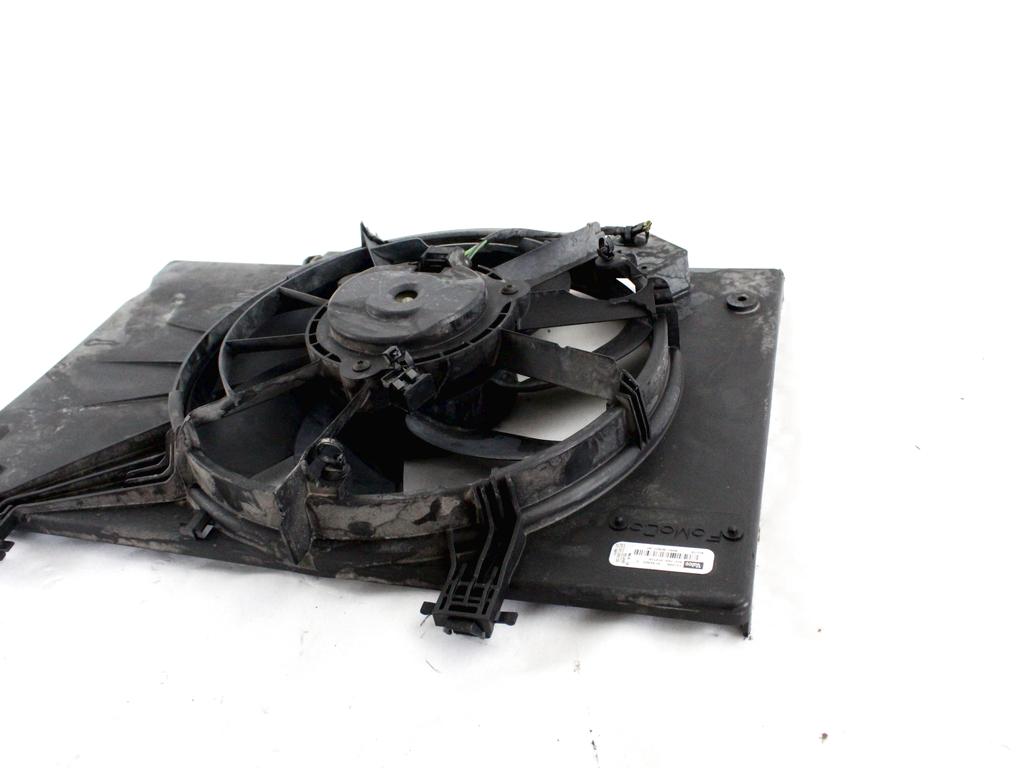 VENTILATOR HLADILNIKA OEM N. 8V51-8C607-AF ORIGINAL REZERVNI DEL FORD FIESTA CB1 CNN MK6 (09/2008 - 11/2012) BENZINA/GPL LETNIK 2009