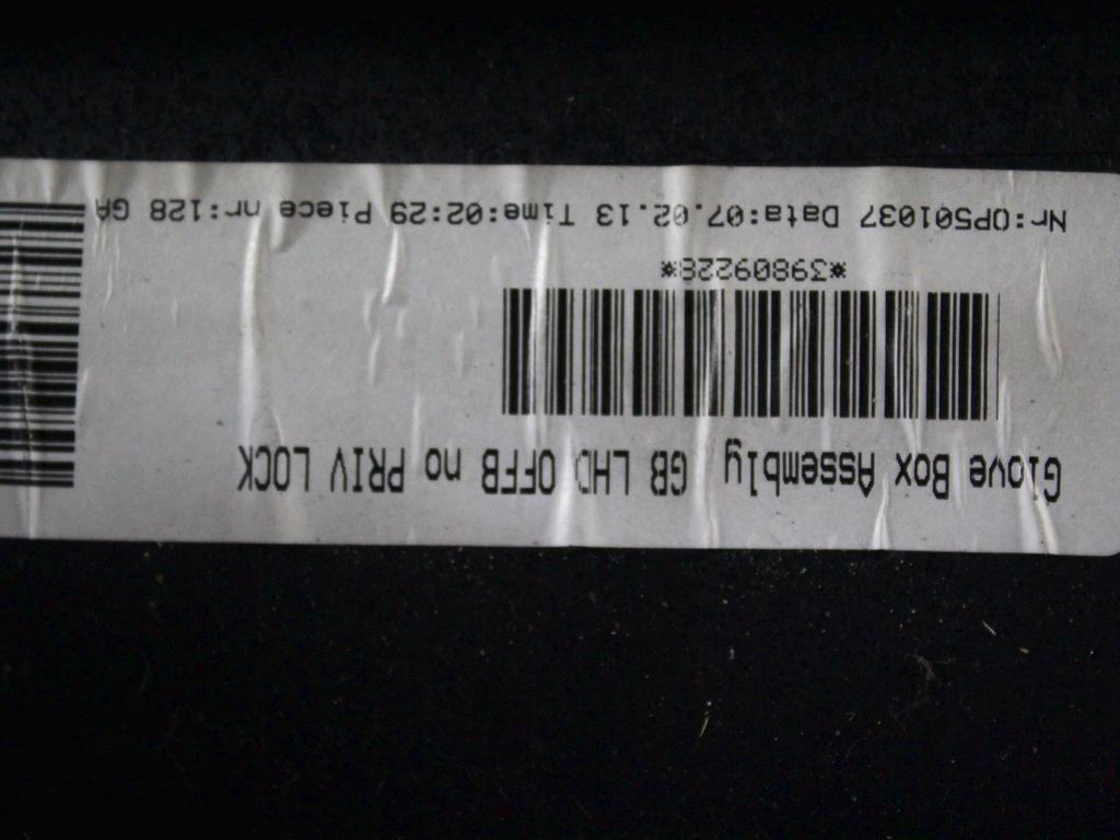 PREDAL ZA DOKUMENTE OEM N. 39809228 ORIGINAL REZERVNI DEL VOLVO V60 MK1 (2010 - 2018)DIESEL LETNIK 2013