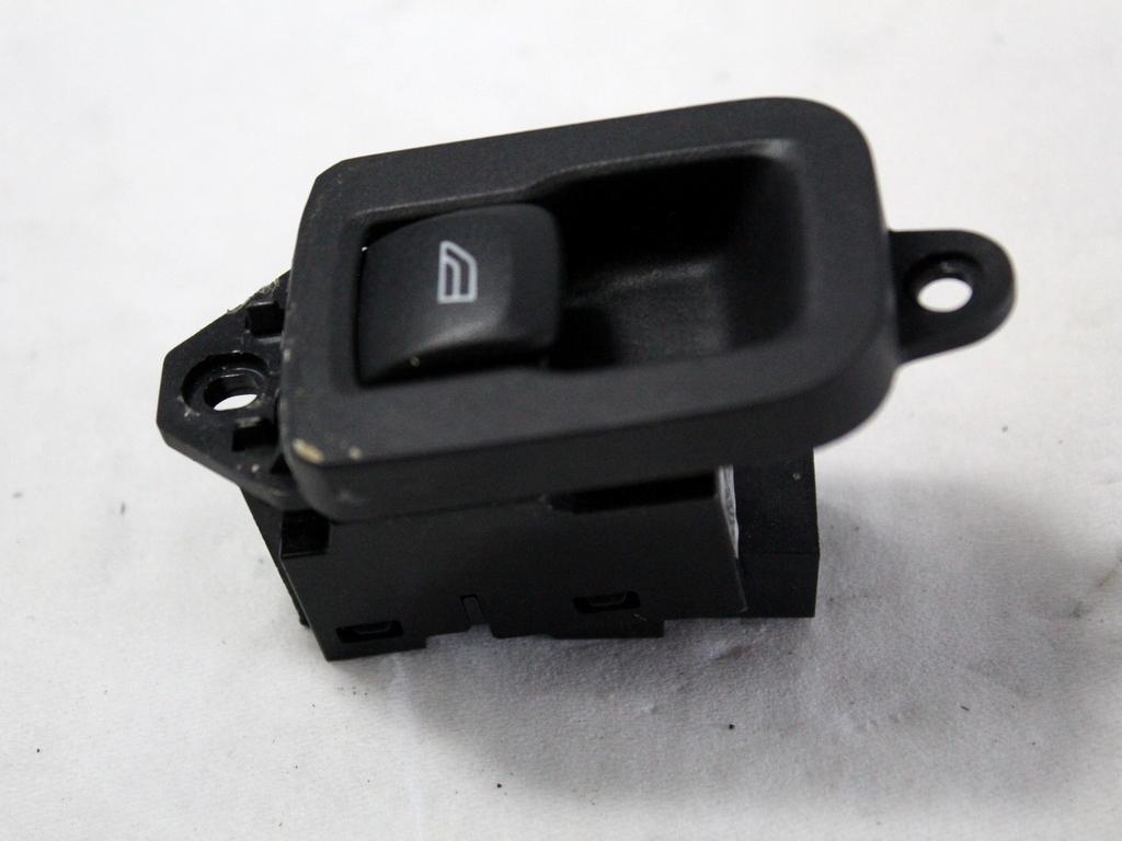 ZADNJE STIKALO OEM N. 31272013 ORIGINAL REZERVNI DEL VOLVO V60 MK1 (2010 - 2018)DIESEL LETNIK 2013