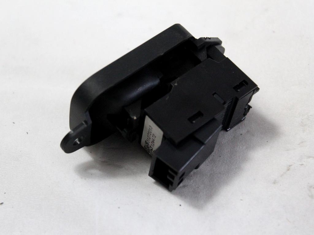 ZADNJE STIKALO OEM N. 31272013 ORIGINAL REZERVNI DEL VOLVO V60 MK1 (2010 - 2018)DIESEL LETNIK 2013