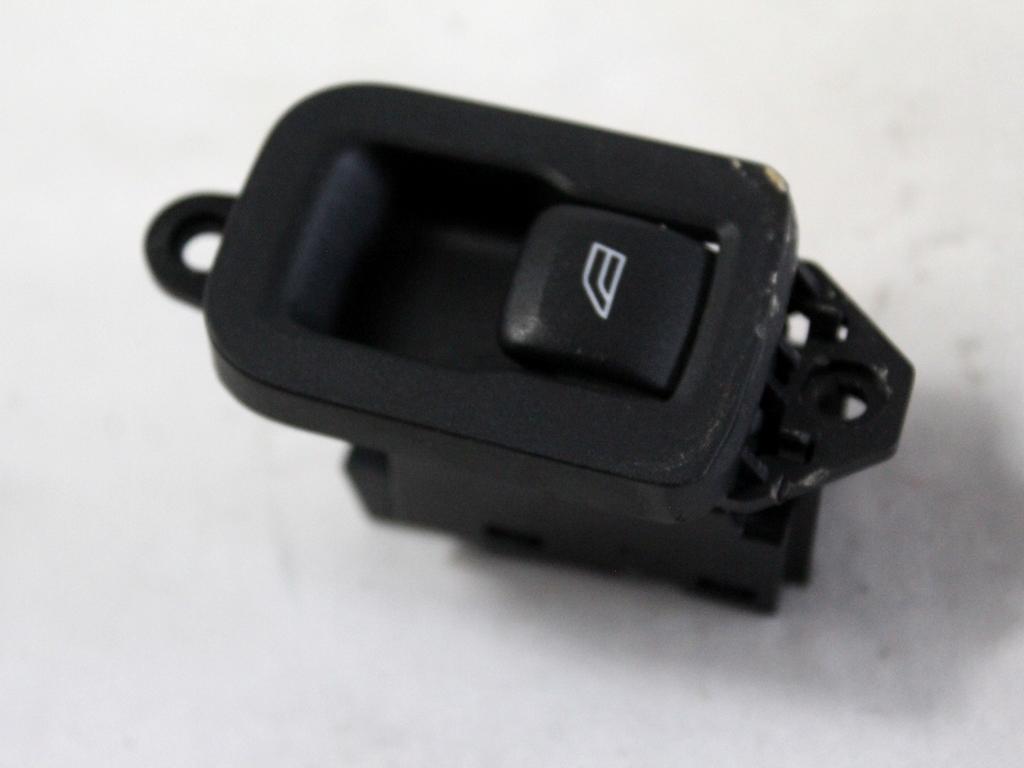 ZADNJE STIKALO OEM N. 31272013 ORIGINAL REZERVNI DEL VOLVO V60 MK1 (2010 - 2018)DIESEL LETNIK 2013