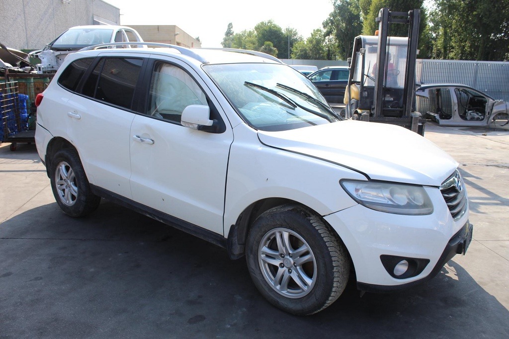 HYUNDAI SANTAFE 2.0 D 4X4 110KW 6M 5P (2011) RICAMBI IN MAGAZZINO