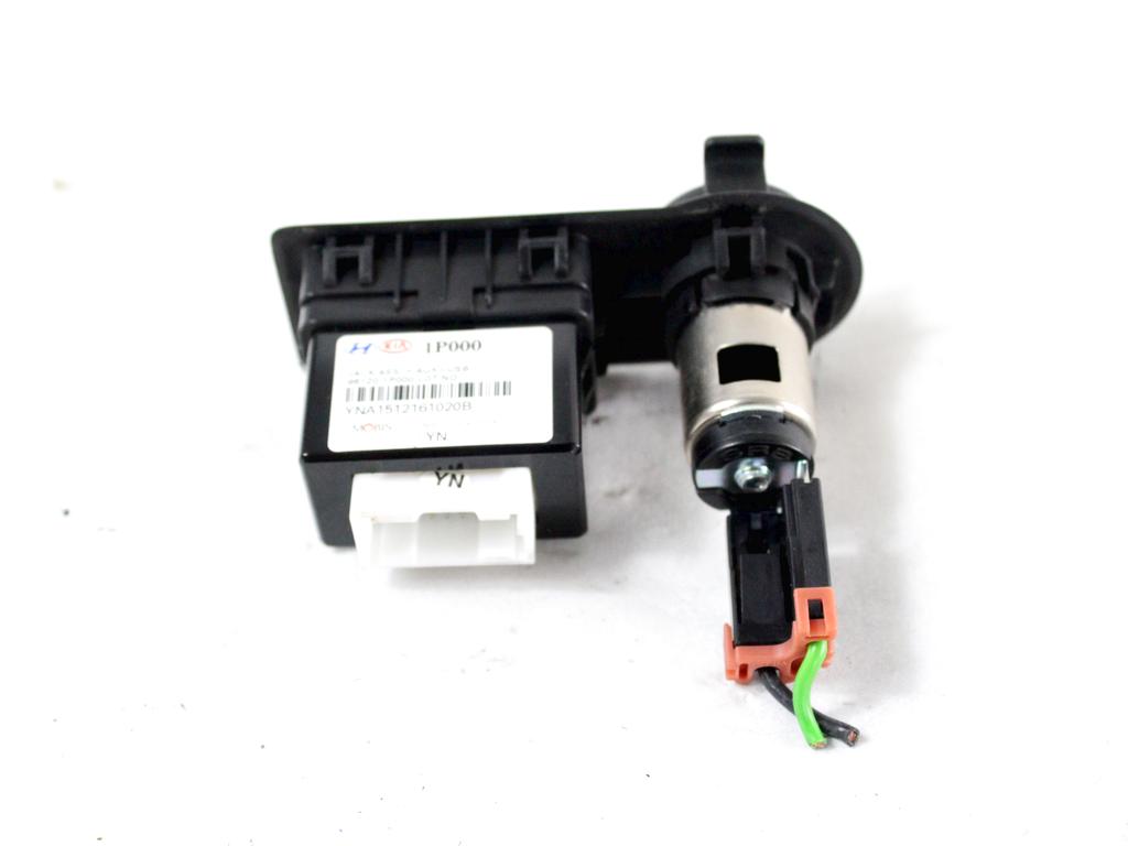 USB / AUX OEM N. 96120-1P000 ORIGINAL REZERVNI DEL KIA VENGA YN (2010 - 2019)DIESEL LETNIK 2016