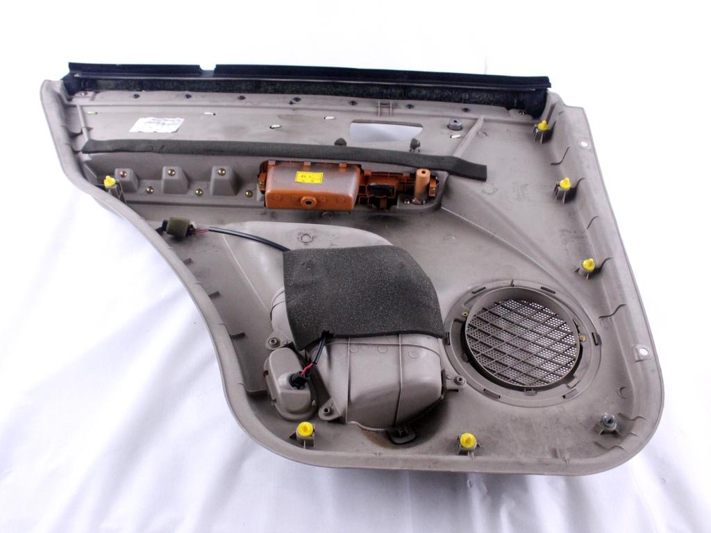 VRATNI PANEL OEM N. PNPDPKISORENTOJCMK1SV5P ORIGINAL REZERVNI DEL KIA SORENTO JC MK1 (2002 - 2009) DIESEL LETNIK 2005