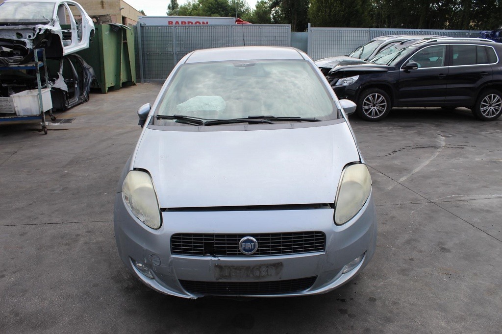 FIAT GRANDE PUNTO 1.2 B 48KW 5M 5P (2006) RICAMBI IN MAGAZZINO