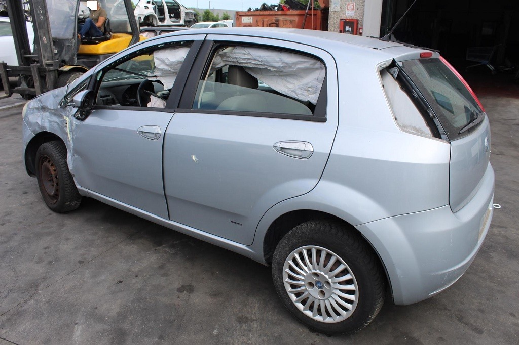 FIAT GRANDE PUNTO 1.2 B 48KW 5M 5P (2006) RICAMBI IN MAGAZZINO